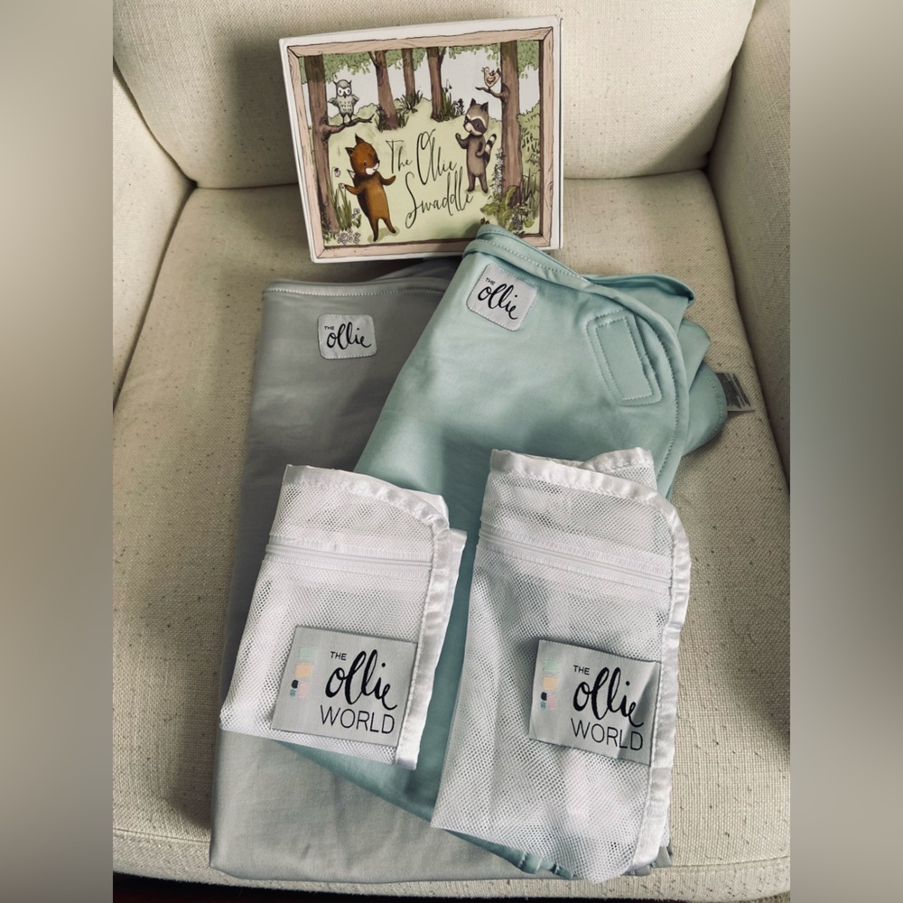 The Ollie World Swaddle Set - Mint and Grey. NEW! Never used!
